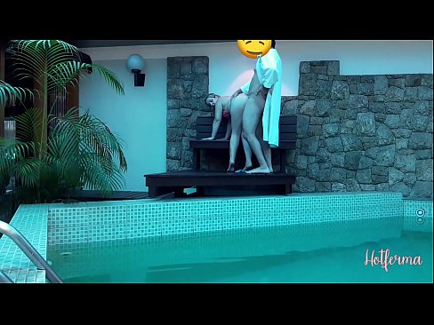 ❤️ Bos mengundang pelayan ke kolam renang, tetapi tidak bisa menahan panas ❌ Porno di id.mailkassa.ru ️